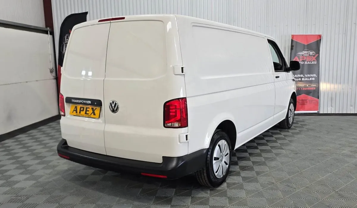Volkswagen Transporter T30 LWB Diesel - Image 3