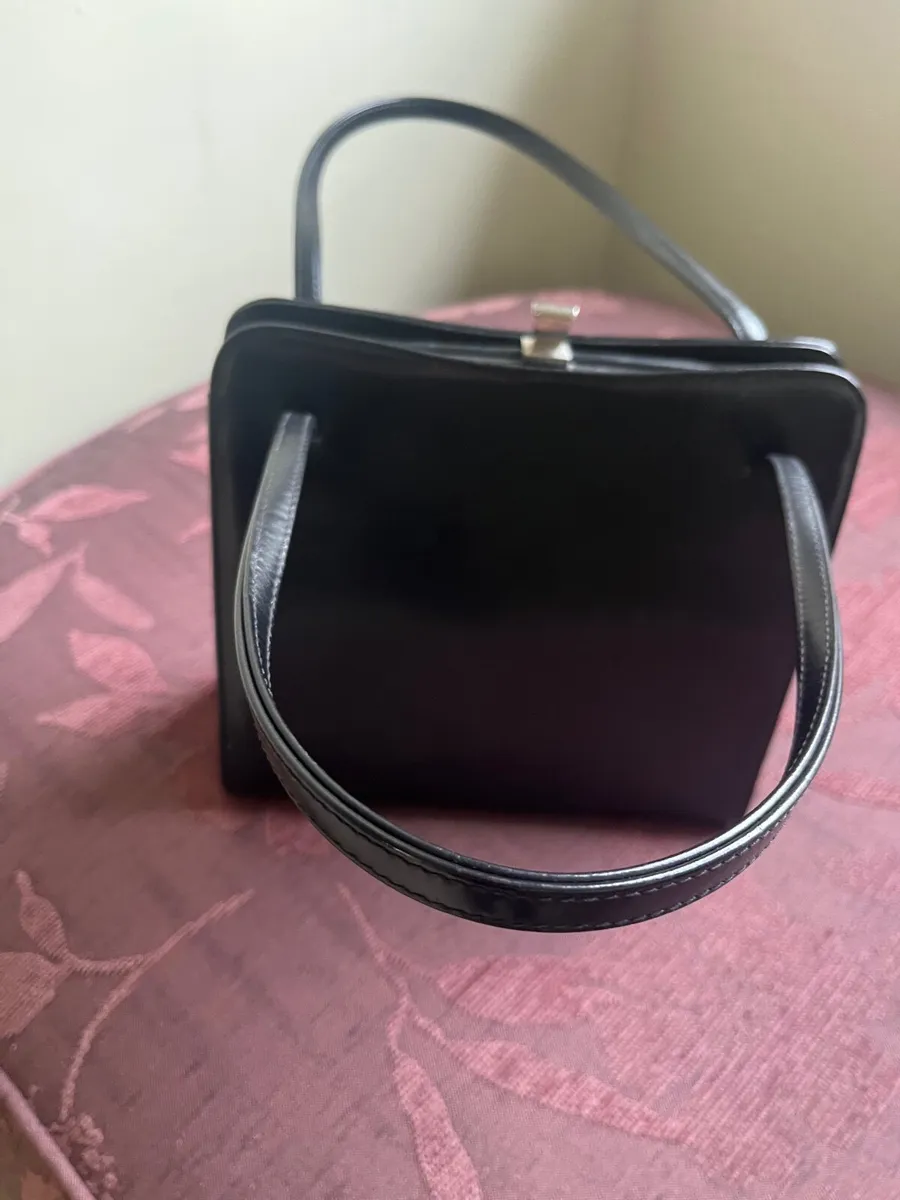 Vintage French leather bag - Image 1