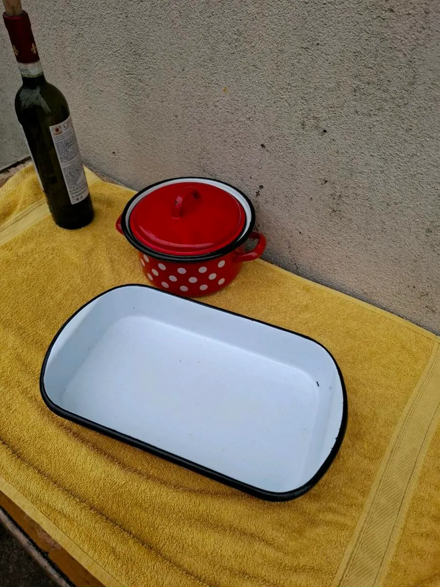 Vintage enamel tray and pot postage possible - Image 2