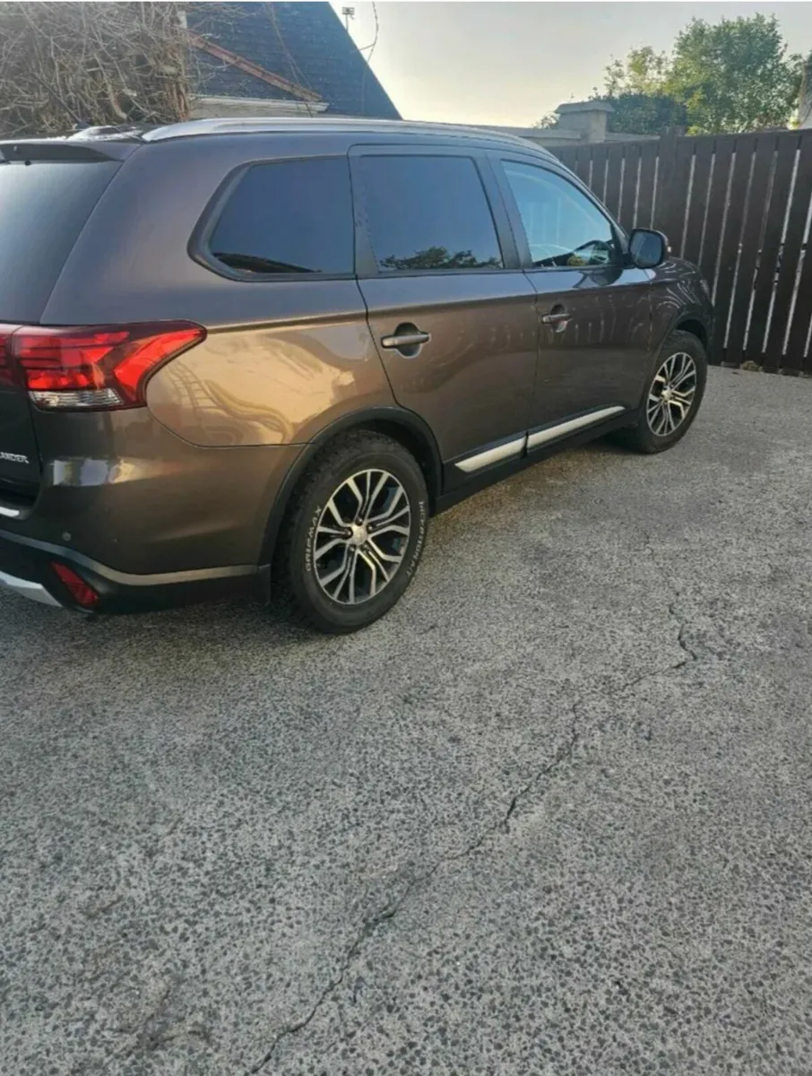 Mitsubishi Outlander 2016 - Image 4
