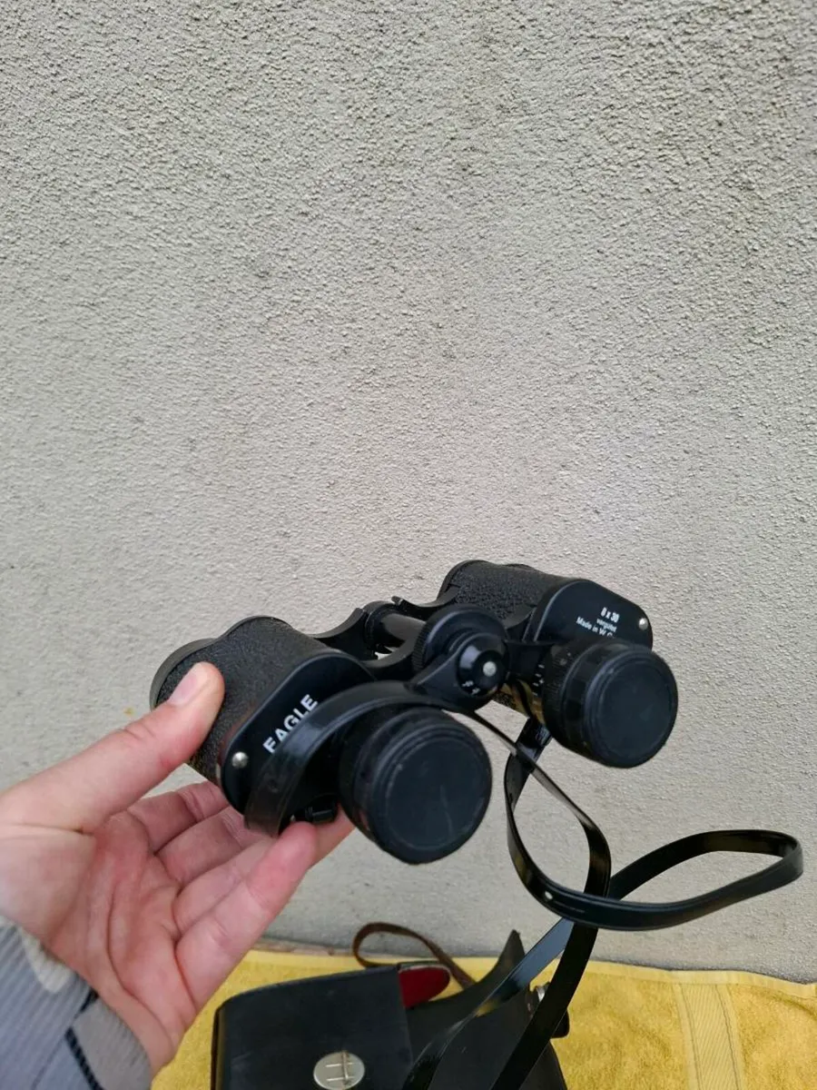 Eagles binoculars postage possible - Image 2