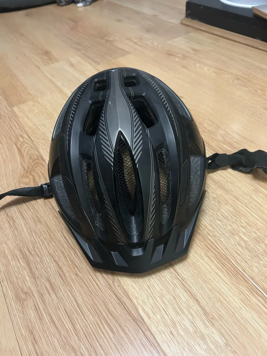 Bicycle helmet - Image 1