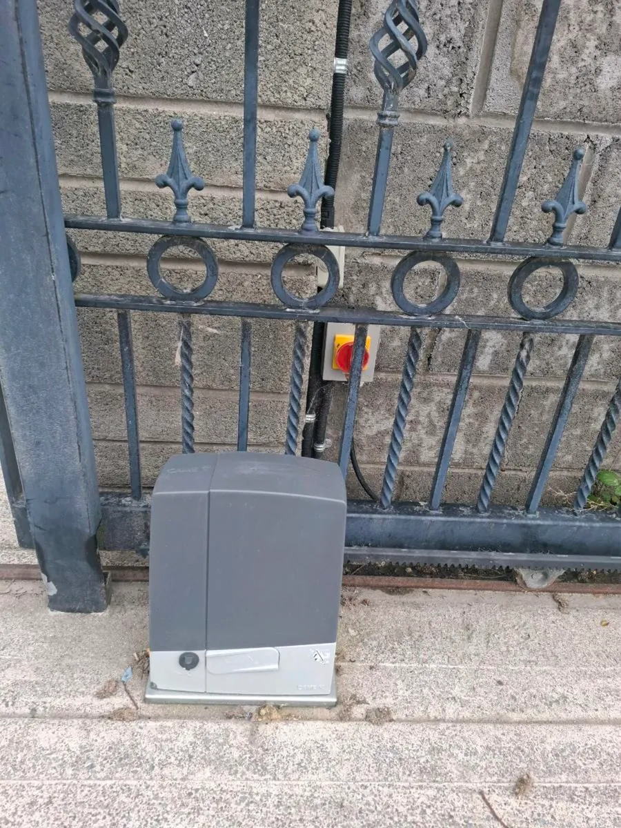 Sliding gate - Image 2
