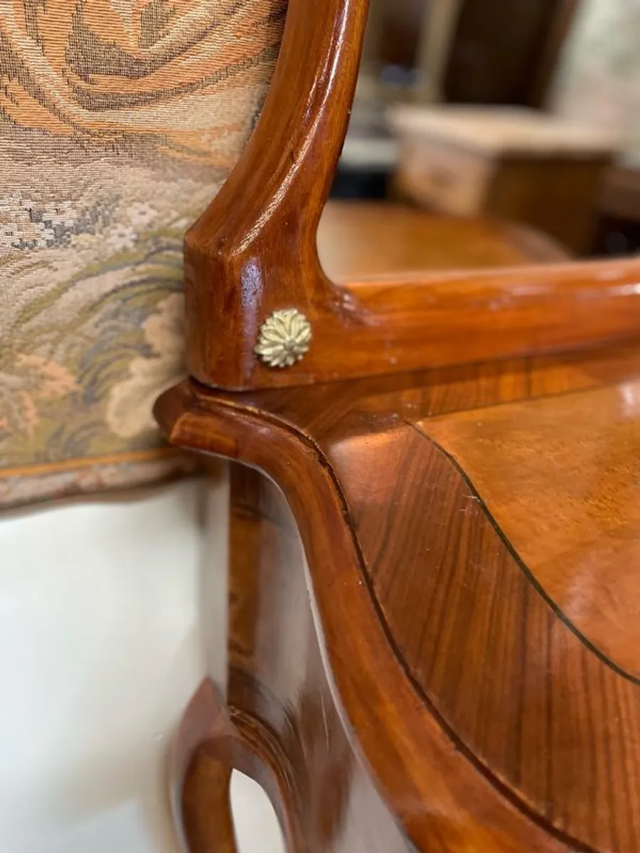 A Lovely Art Nouveau Style Console or Side Table w. Mirror. - Image 4