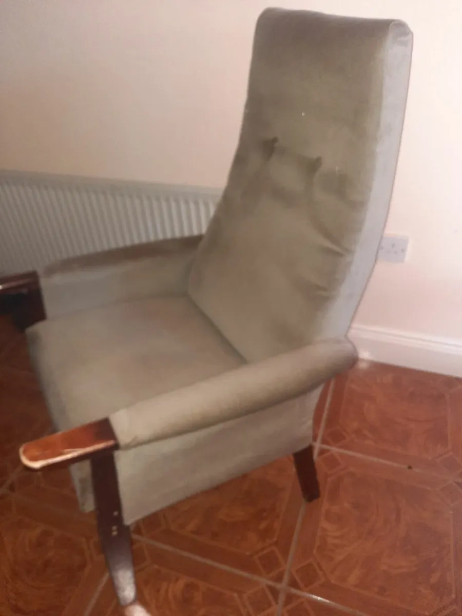 Vintage armchair - Image 1