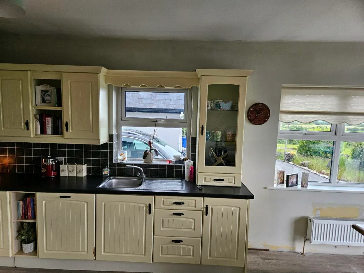 Kitchen - Image 3