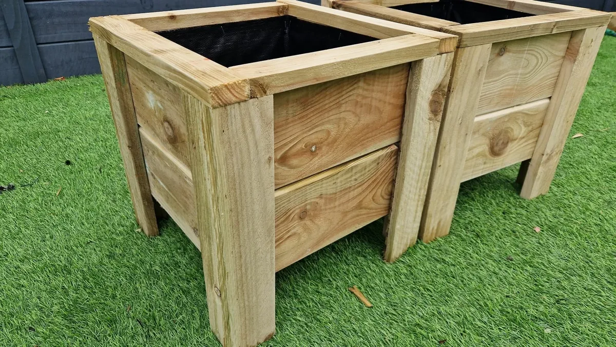 Set of 2 small planters - Image 4