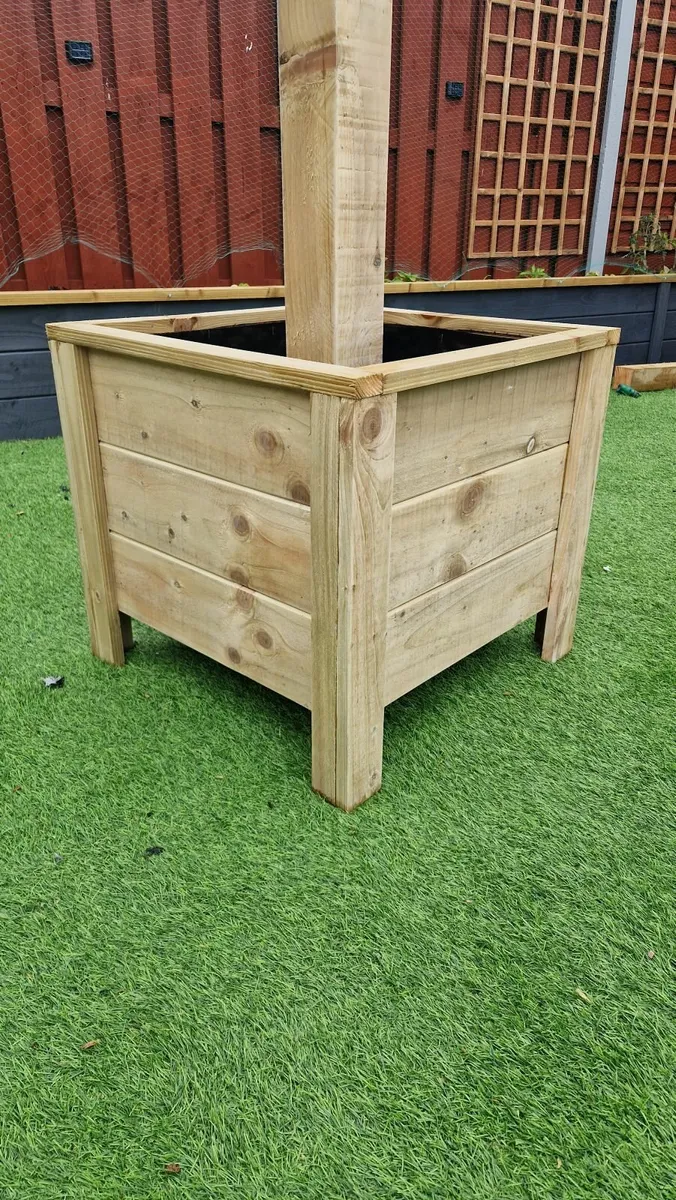 Wooden Planter with Hanging Basket Pole - Image 3