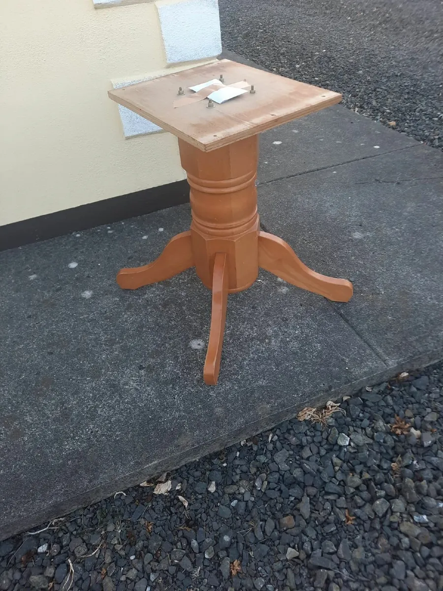 Table pod - Image 1
