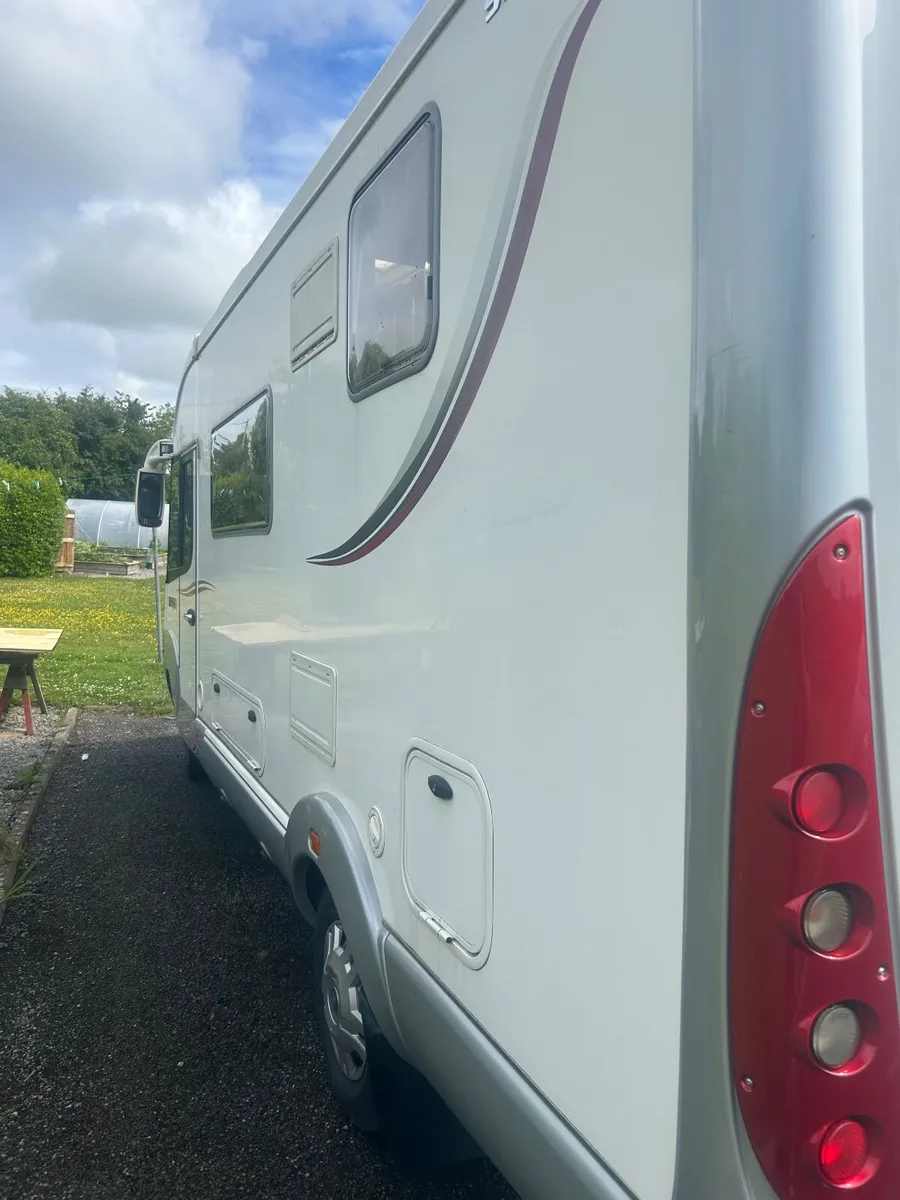 Motorhome - Image 2