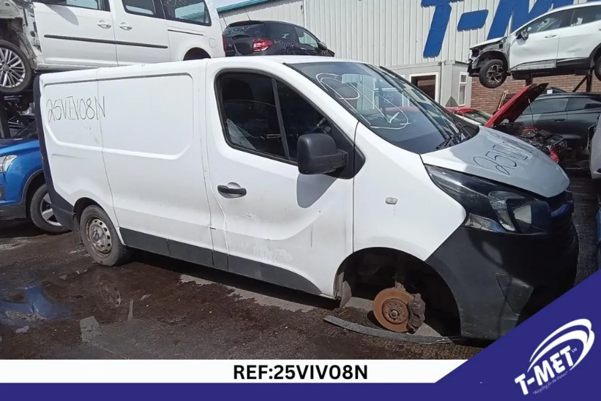 2015 VAUXHALL VIVARO BREAKING FOR PARTS - Image 1