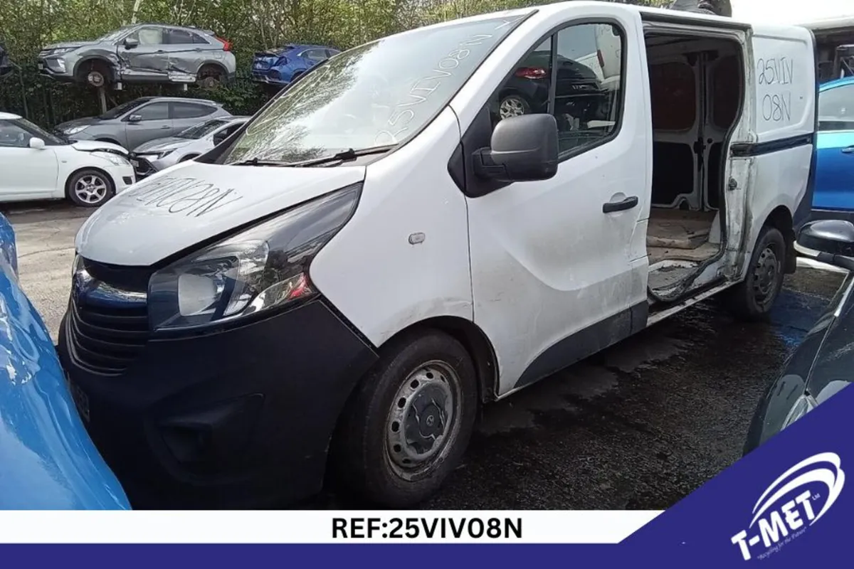 2015 VAUXHALL VIVARO BREAKING FOR PARTS - Image 2