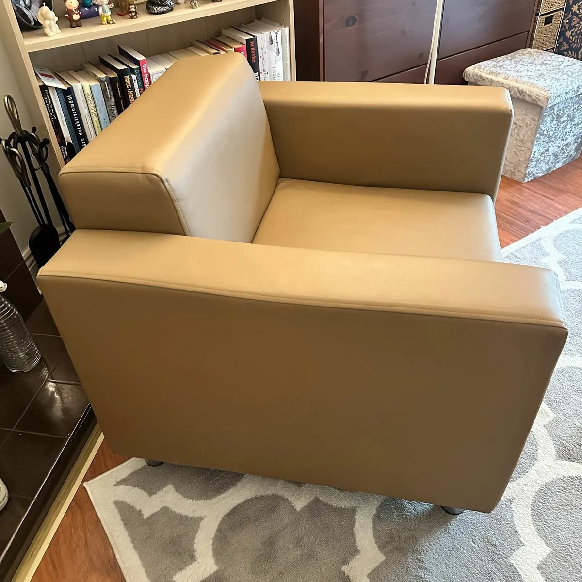 Armchair - Image 3
