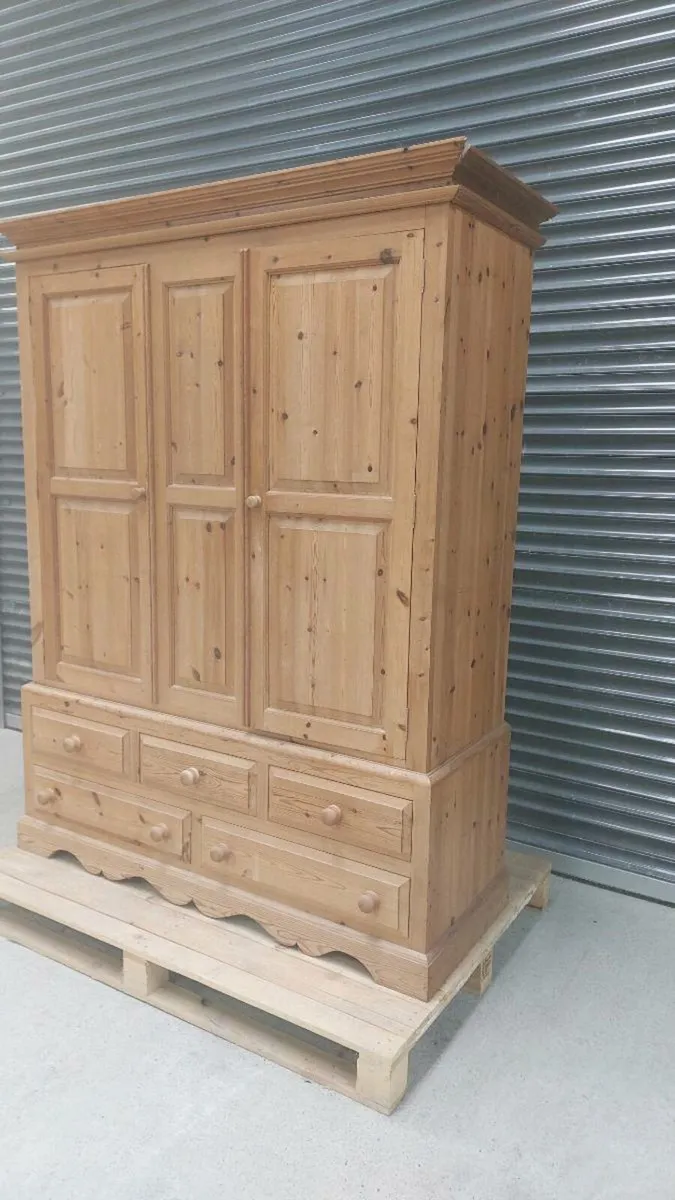 Wardrobe - Image 2