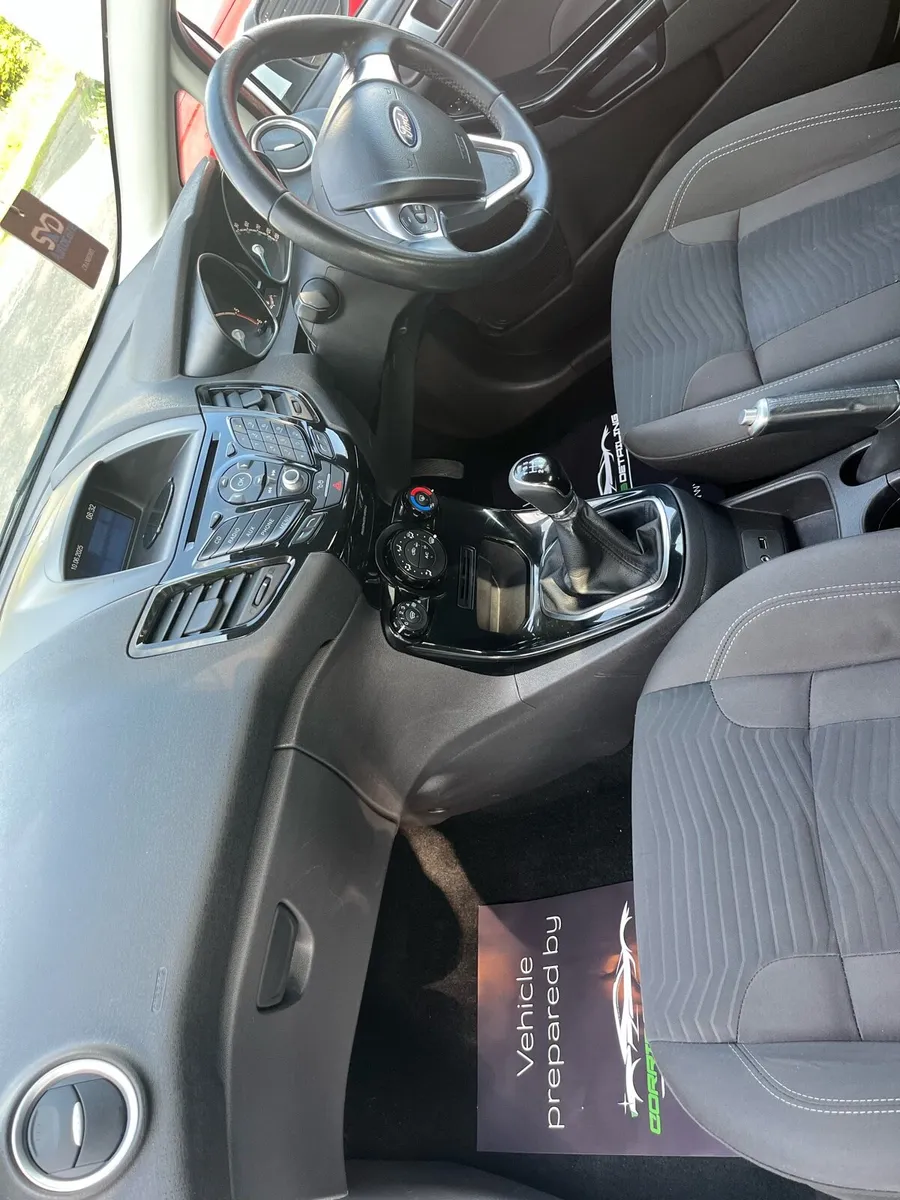 Ford fiesta 1.5 - Image 4