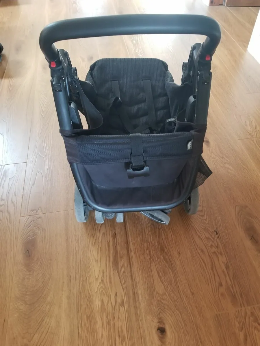 Mamas and papas travel pram - Image 2