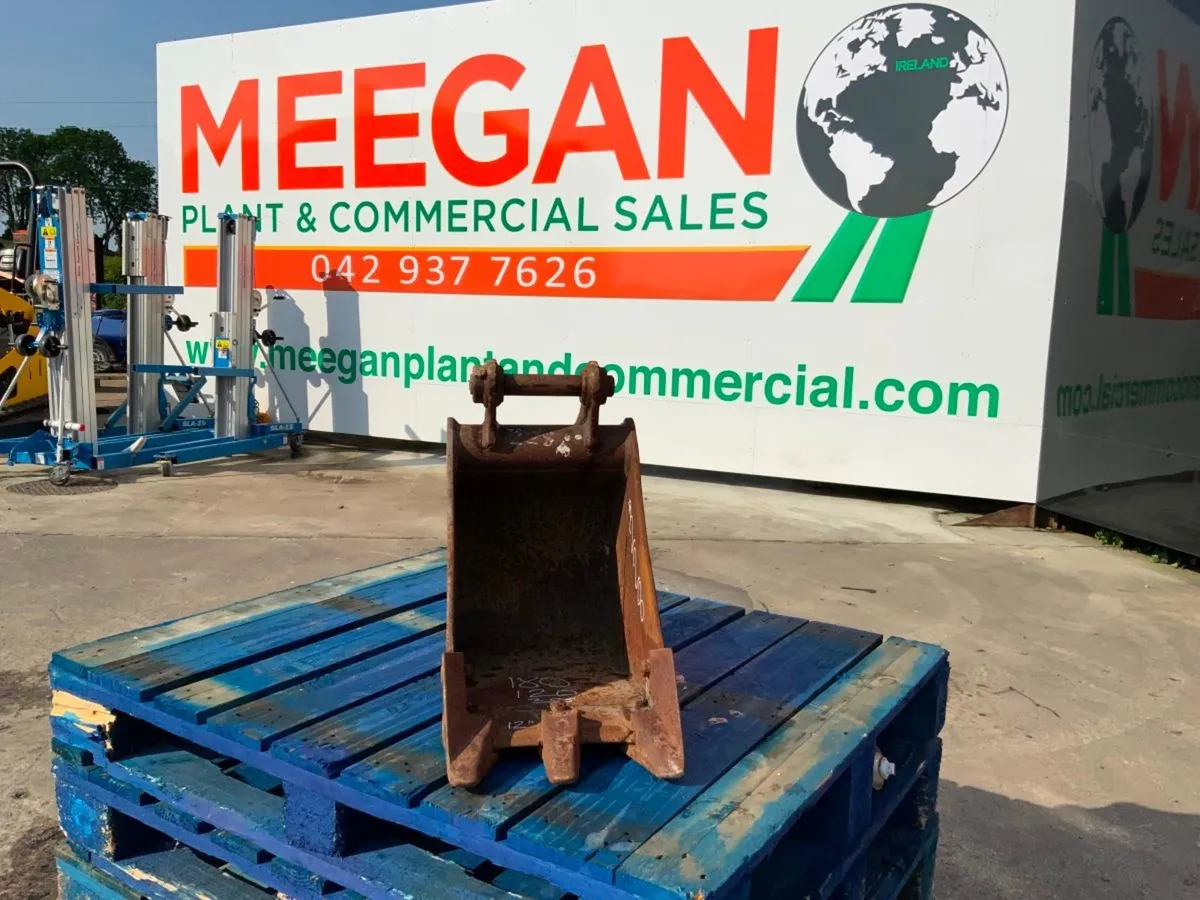 12" MINI DIGGER BUCKET......35mm PINS.......228w. - Image 2