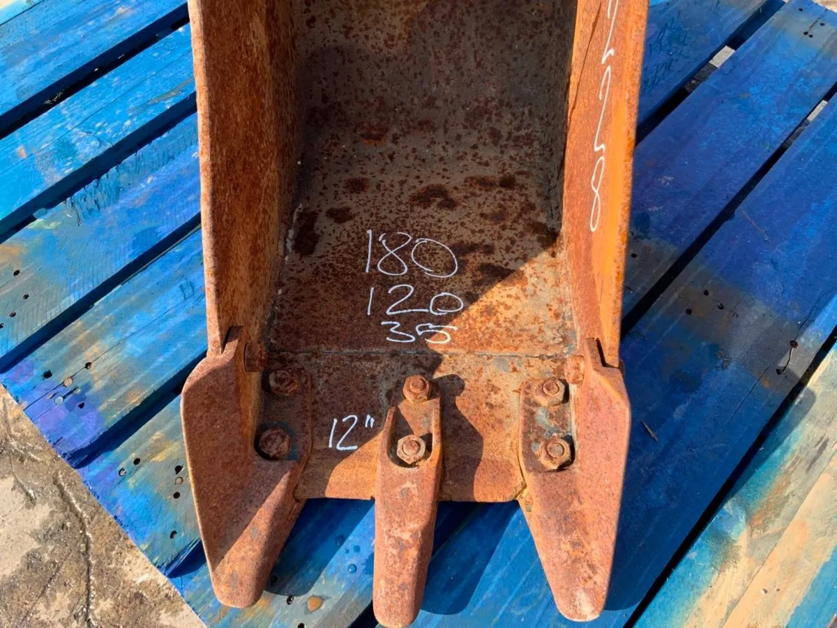 12" MINI DIGGER BUCKET......35mm PINS.......228w. - Image 3