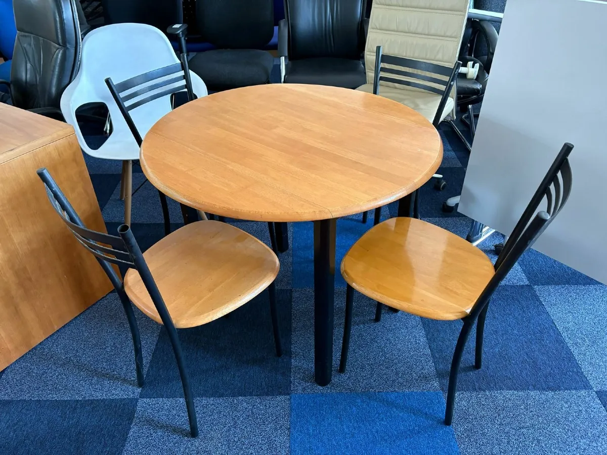 Dining table and 4 Chairs set - £60+VAT - Image 2