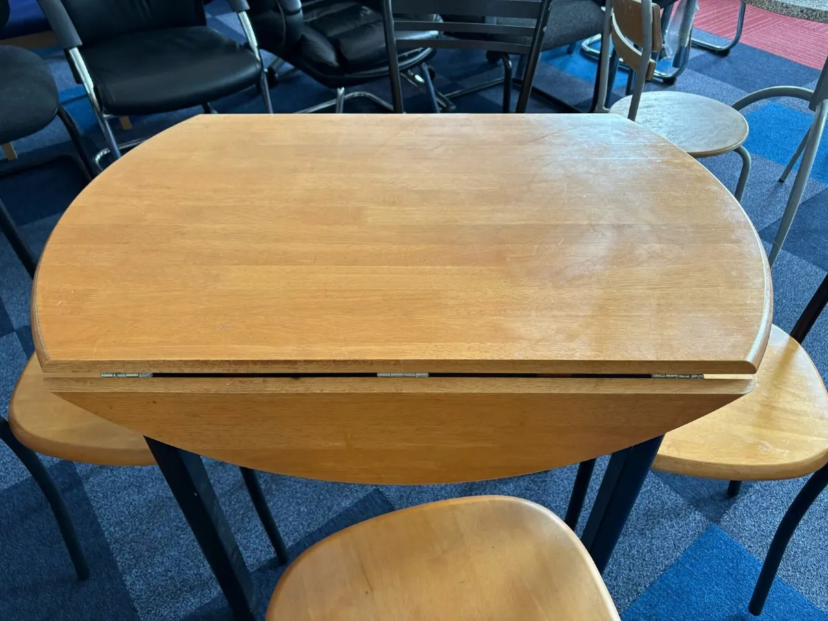Dining table and 4 Chairs set - £60+VAT - Image 3