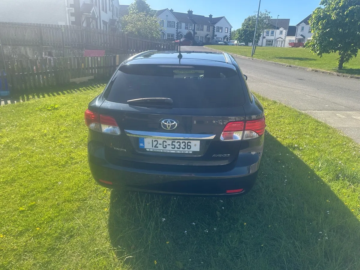 Toyota avensis - Image 3