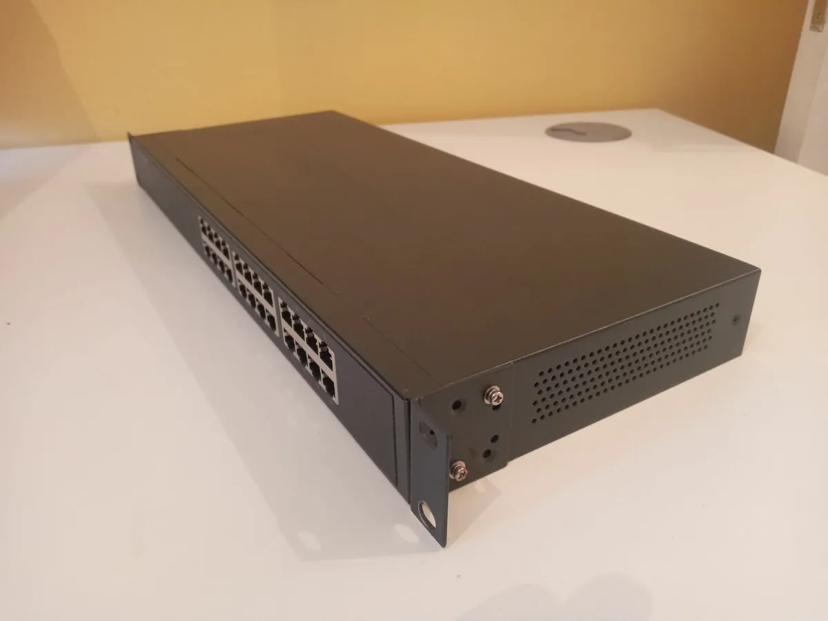 Postage-TP-Link TL-SF1024 /24 Port Gigabit Switch - Image 3