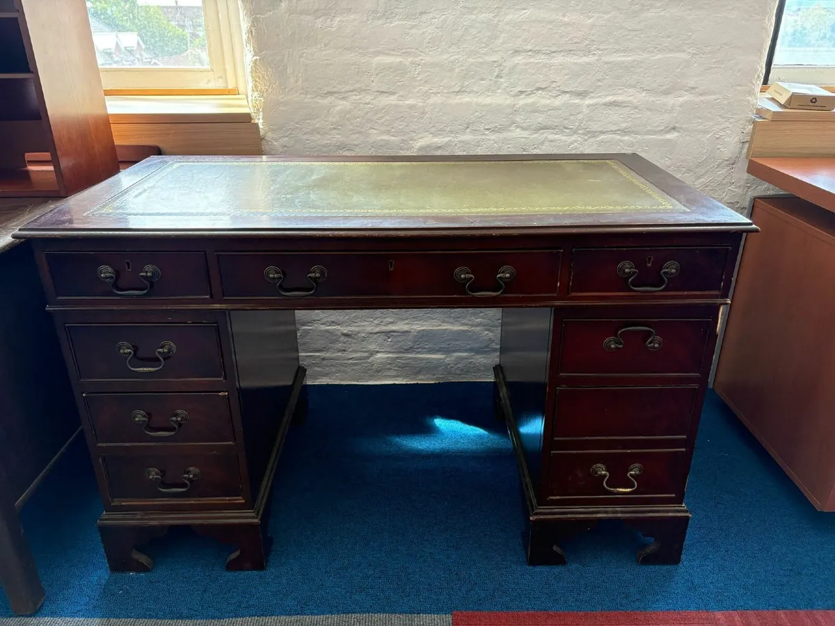 Antique Desk with leather top - £250+VAT - Image 2