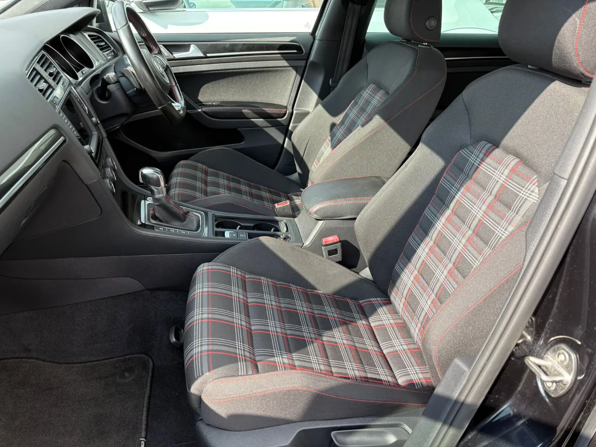 Volkswagen Golf GTI 2017 - Image 3