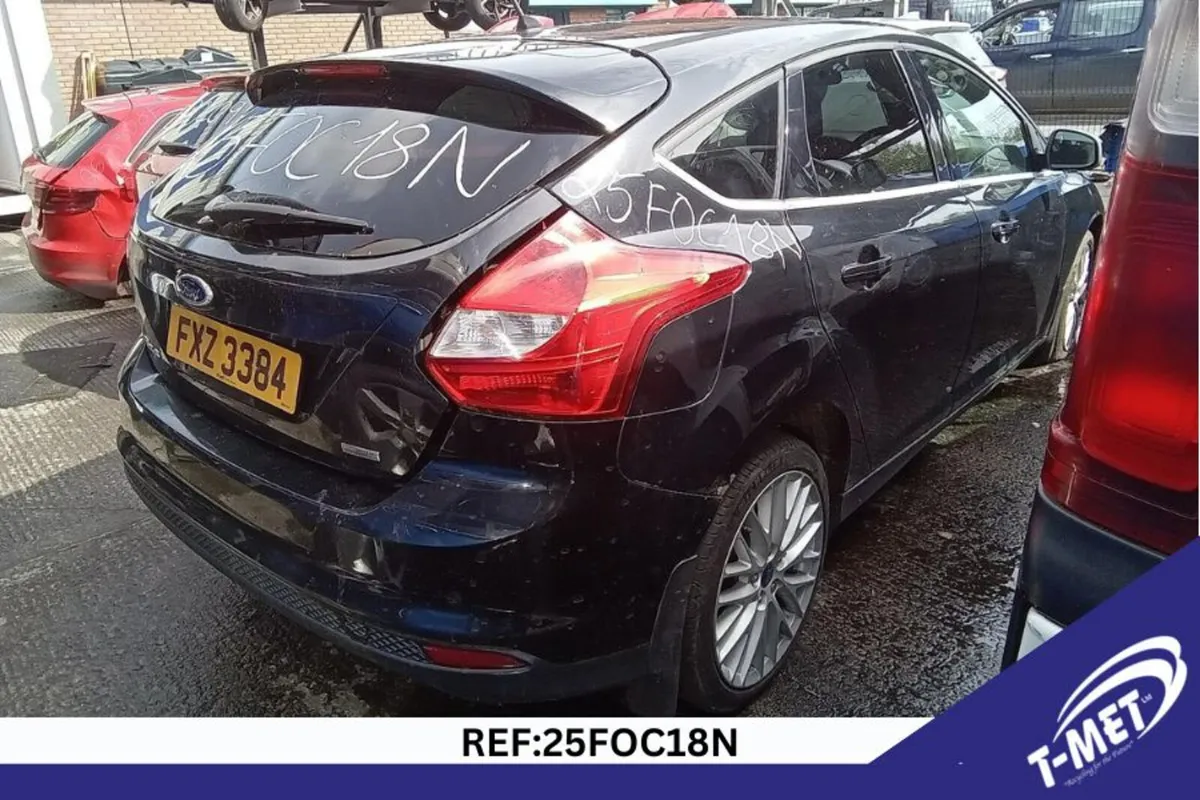2013 FORD FOCUS BREAKING FOR PARTS - Image 3