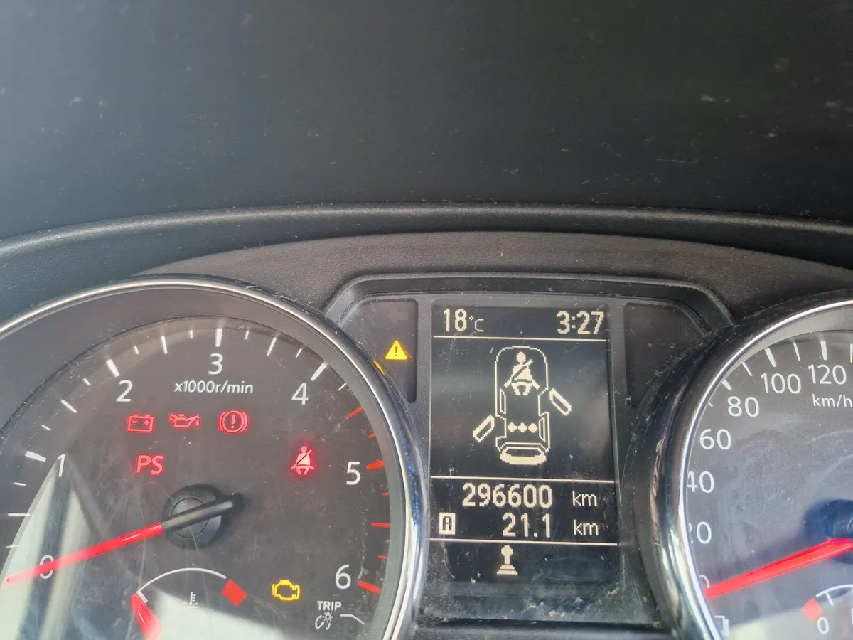 Nissan Qashqai 2011 - Image 3