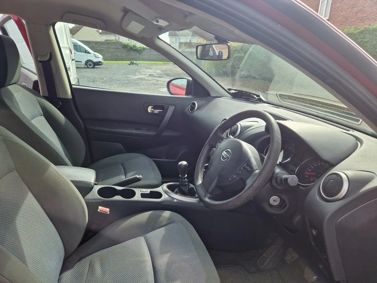 Nissan Qashqai 2011 - Image 4