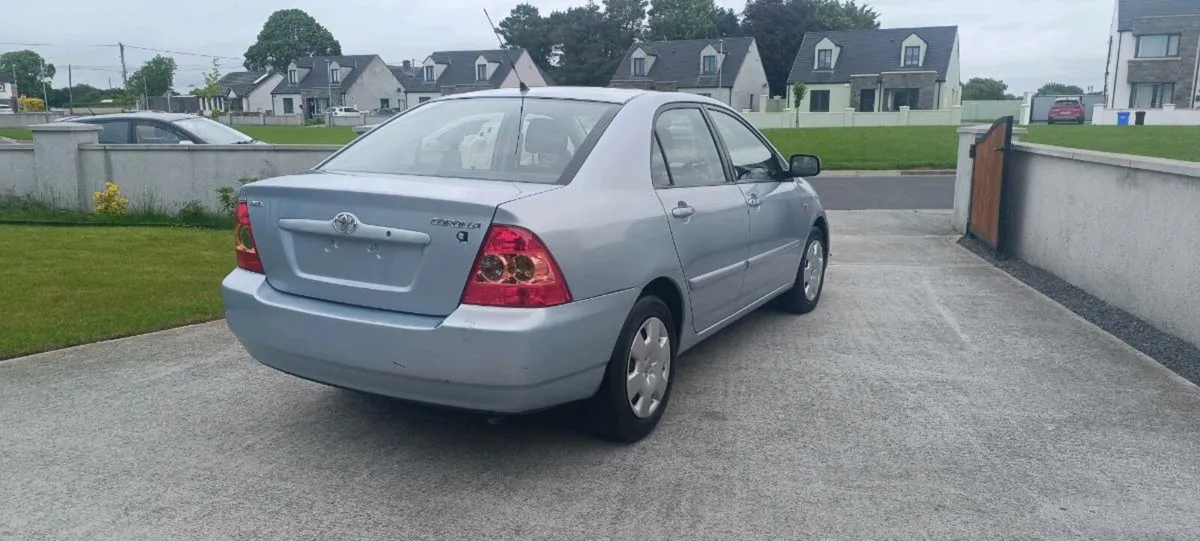 Toyota corolla low mileage - Image 4