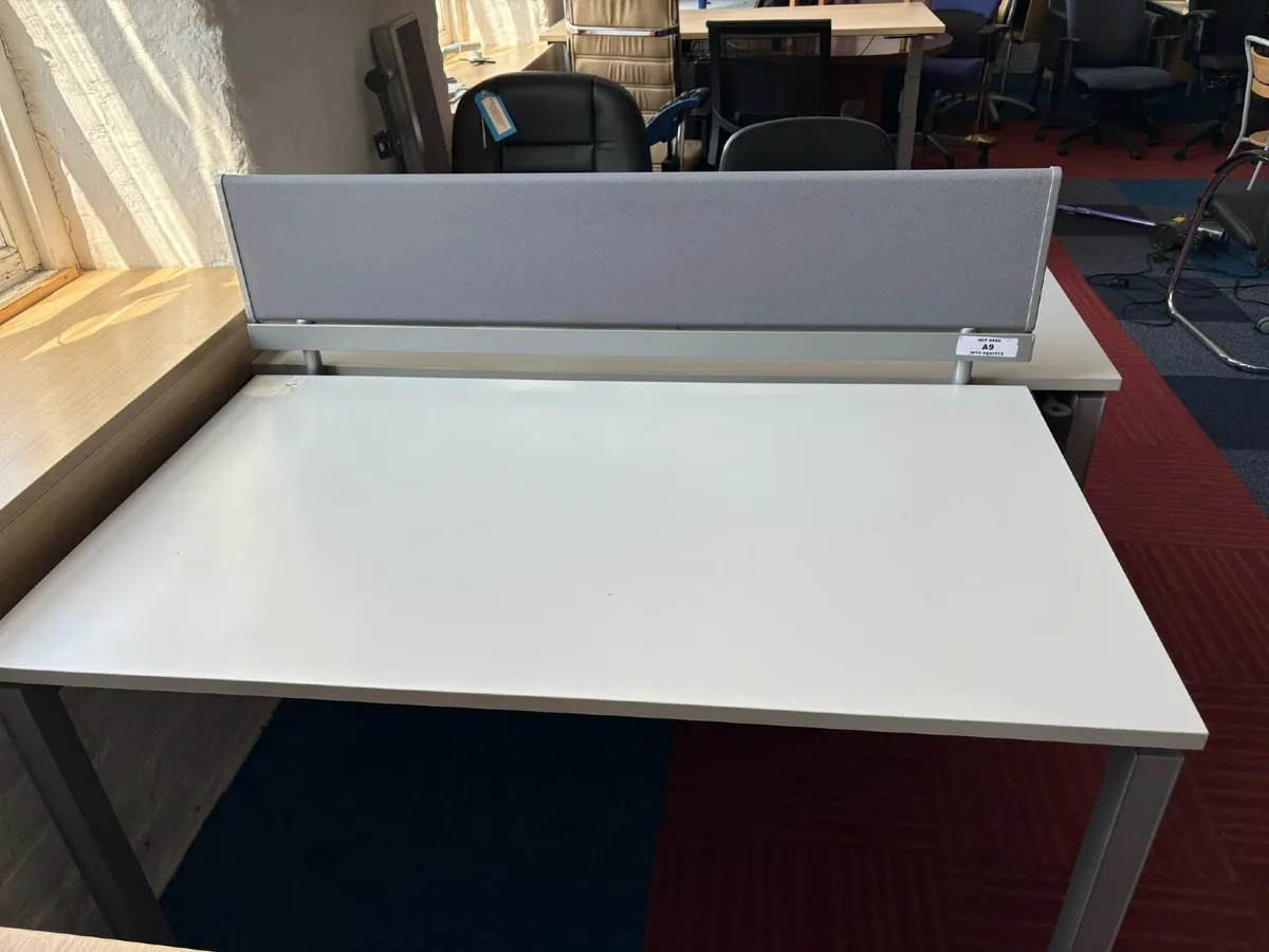 Herman Miller 1400 Bench Desk with Divider - Image 1
