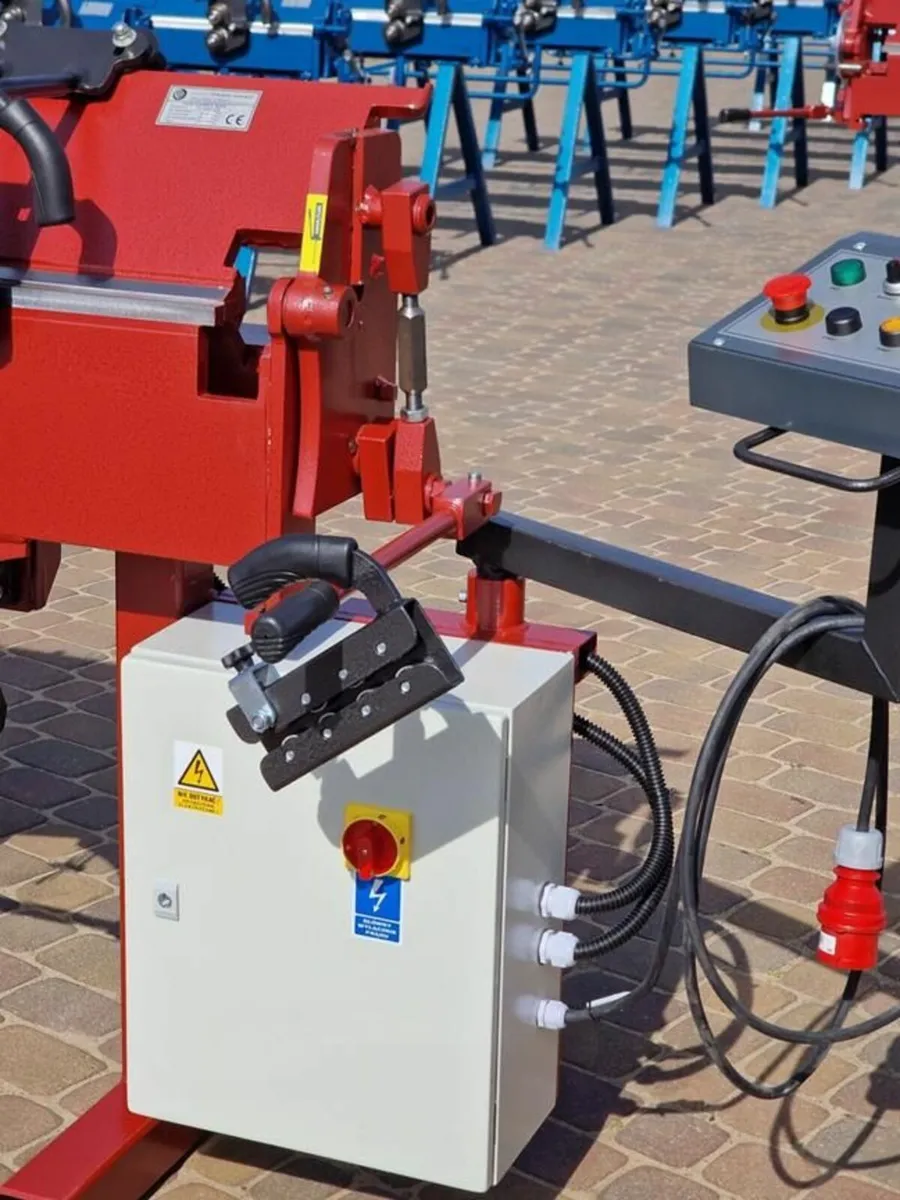 electric 3m sheet metal folder 1mm of steel - Image 4