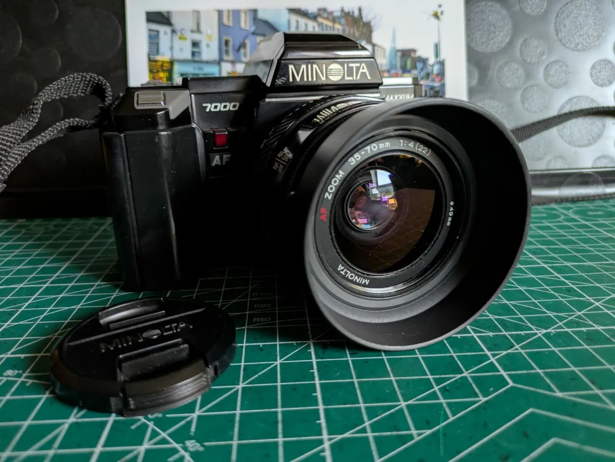 🎞️ Minolta Maxxum 7000 + 35-70mm/4 zoom lens - Image 1