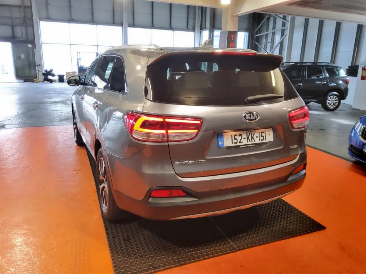 Kia Sorento Platinum AWD Auto (7 Seats) - Image 4