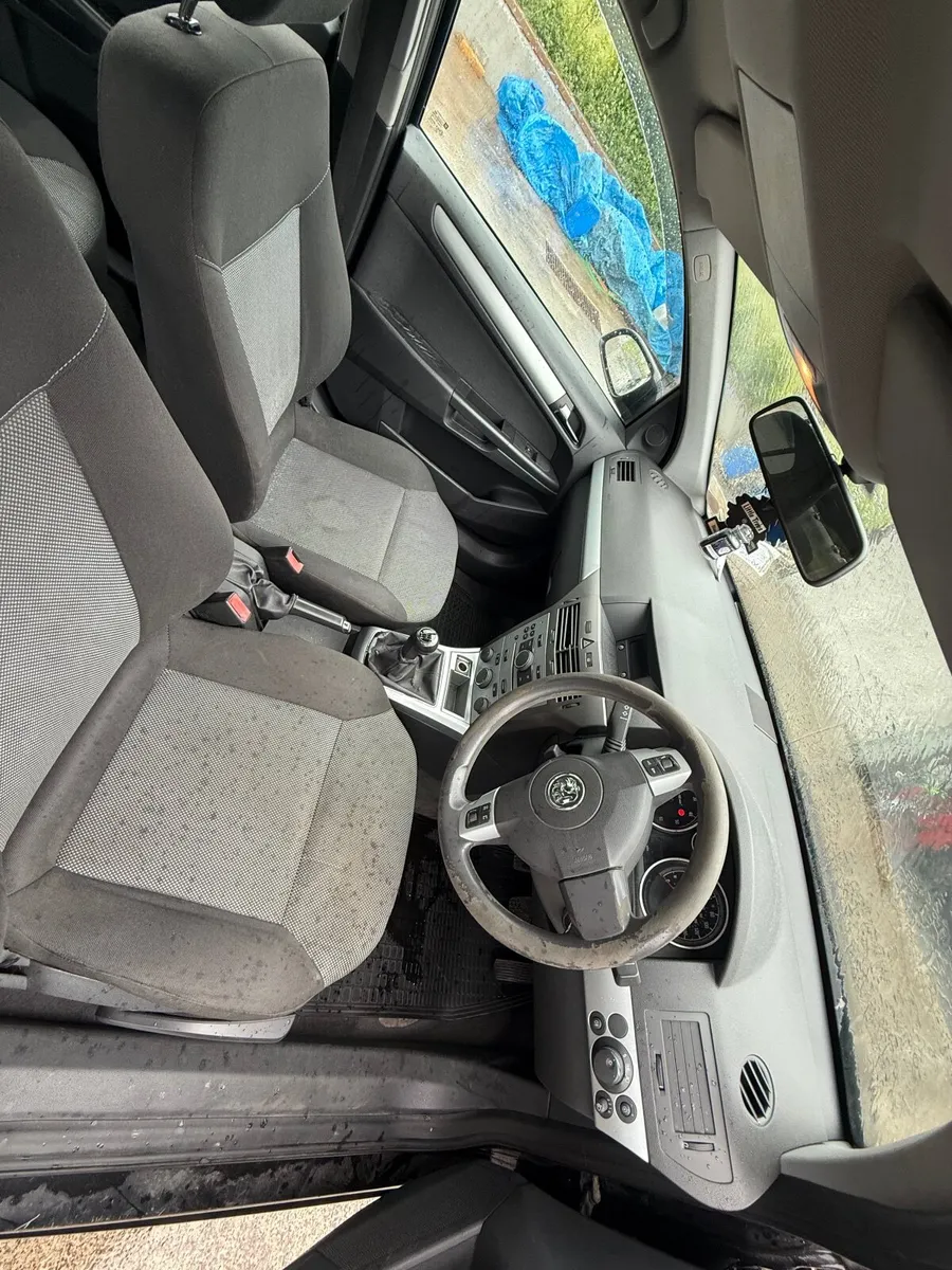 Vauxhall Astra 2009 1.7 Litre CDTi - Image 4