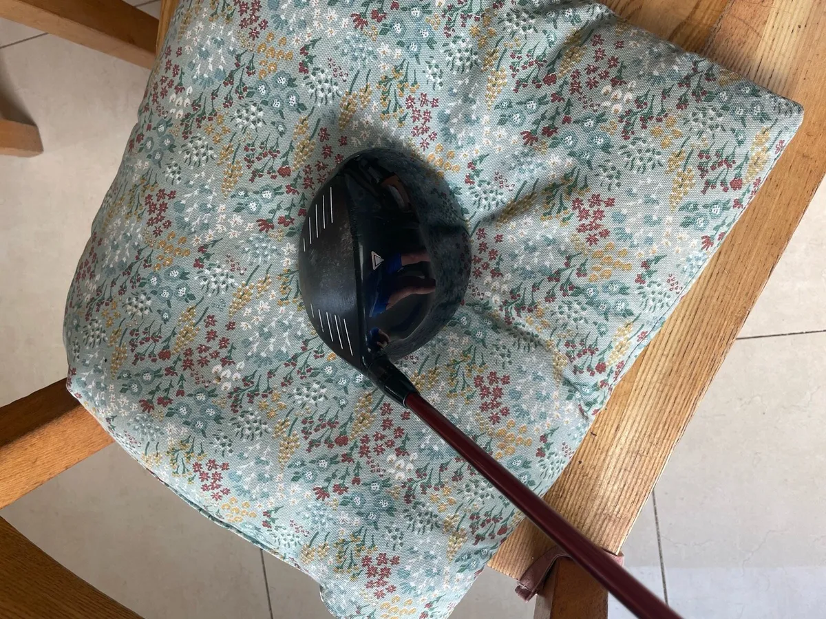 Titleist 915 D4 driver - Image 2
