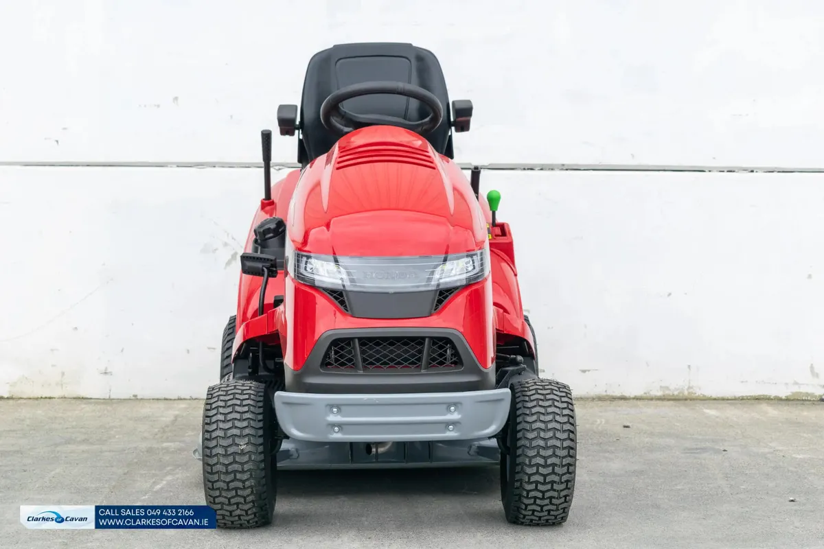 Demo Honda HF 2417 Lawnmower - Image 2