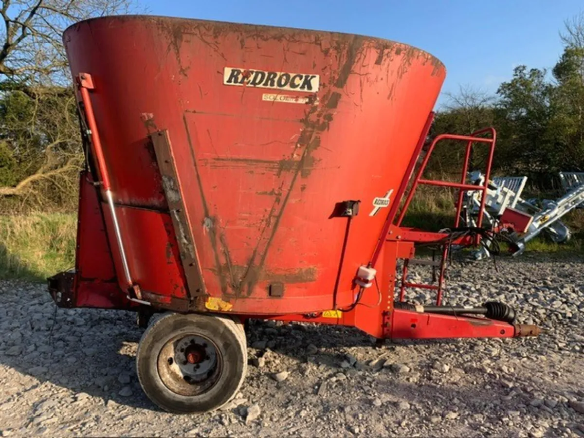 REDROCK/TRIOLET 10M FEEDER, TWIN REAR DOORS - Image 2