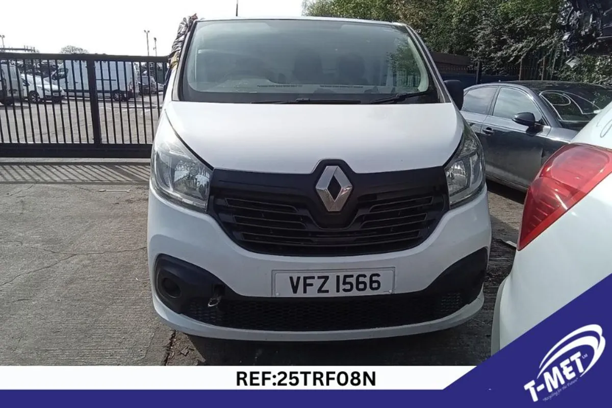 2014 RENAULT TRAFIC BREAKING FOR PARTS - Image 1