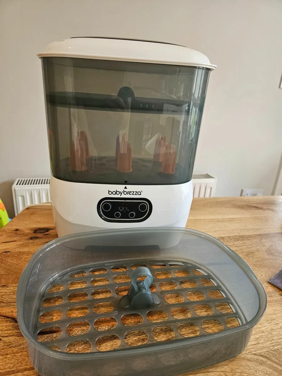 Baby Brezza Steriliser and Dryer - Image 4