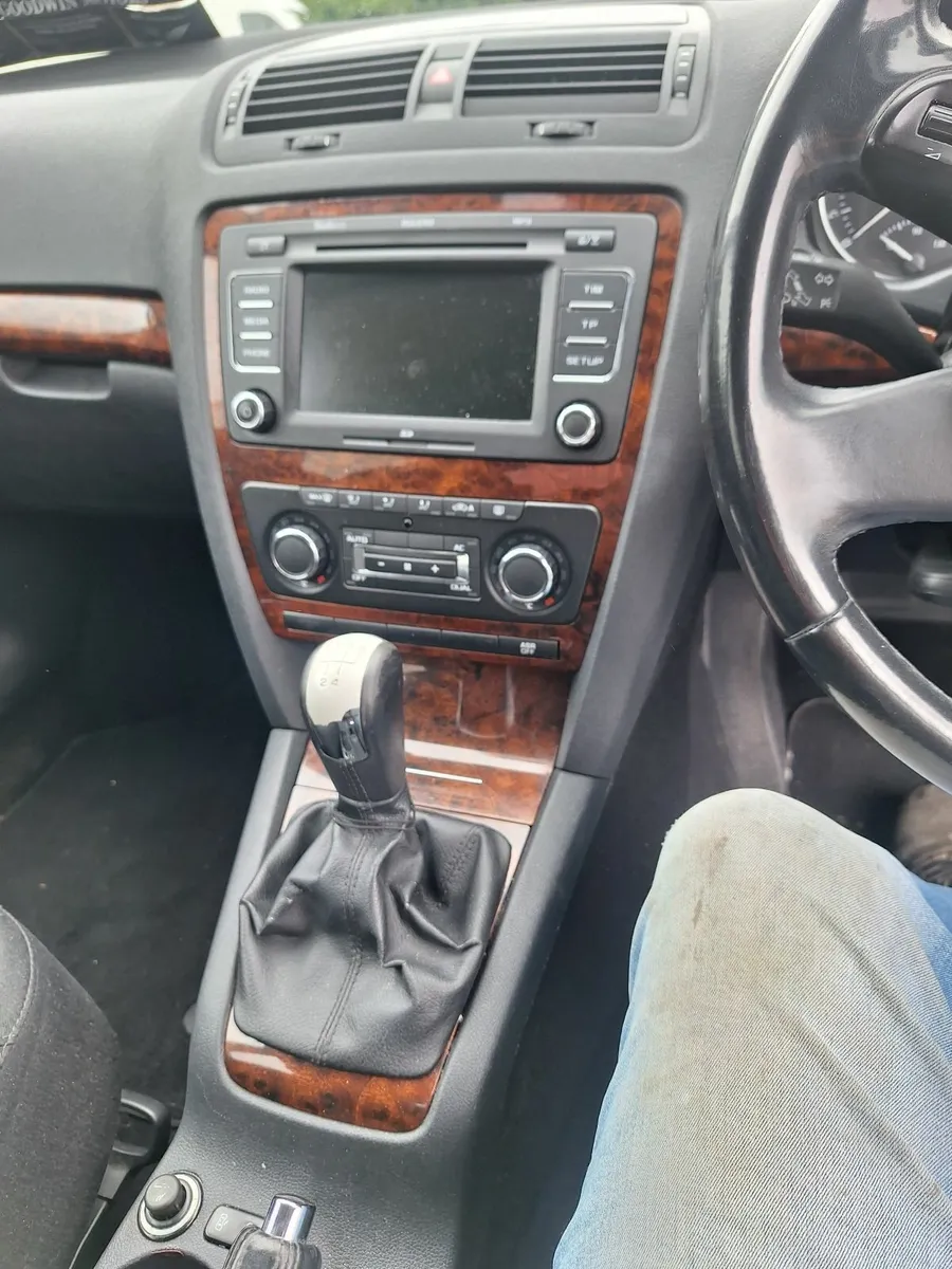 Skoda Octavia 2010 - Image 4
