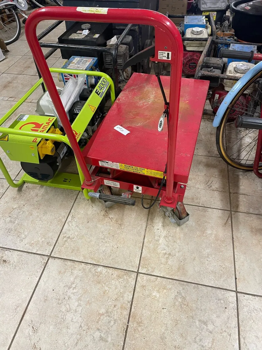 Lift table - Image 1