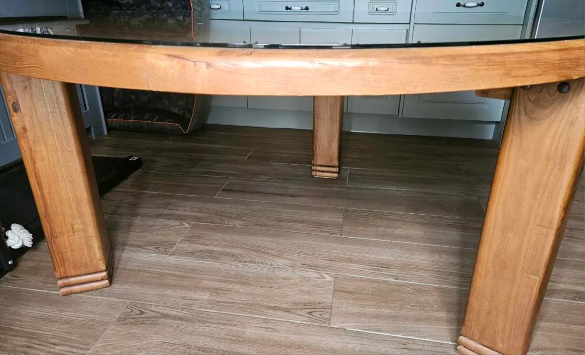 Kitchen Table - Image 4
