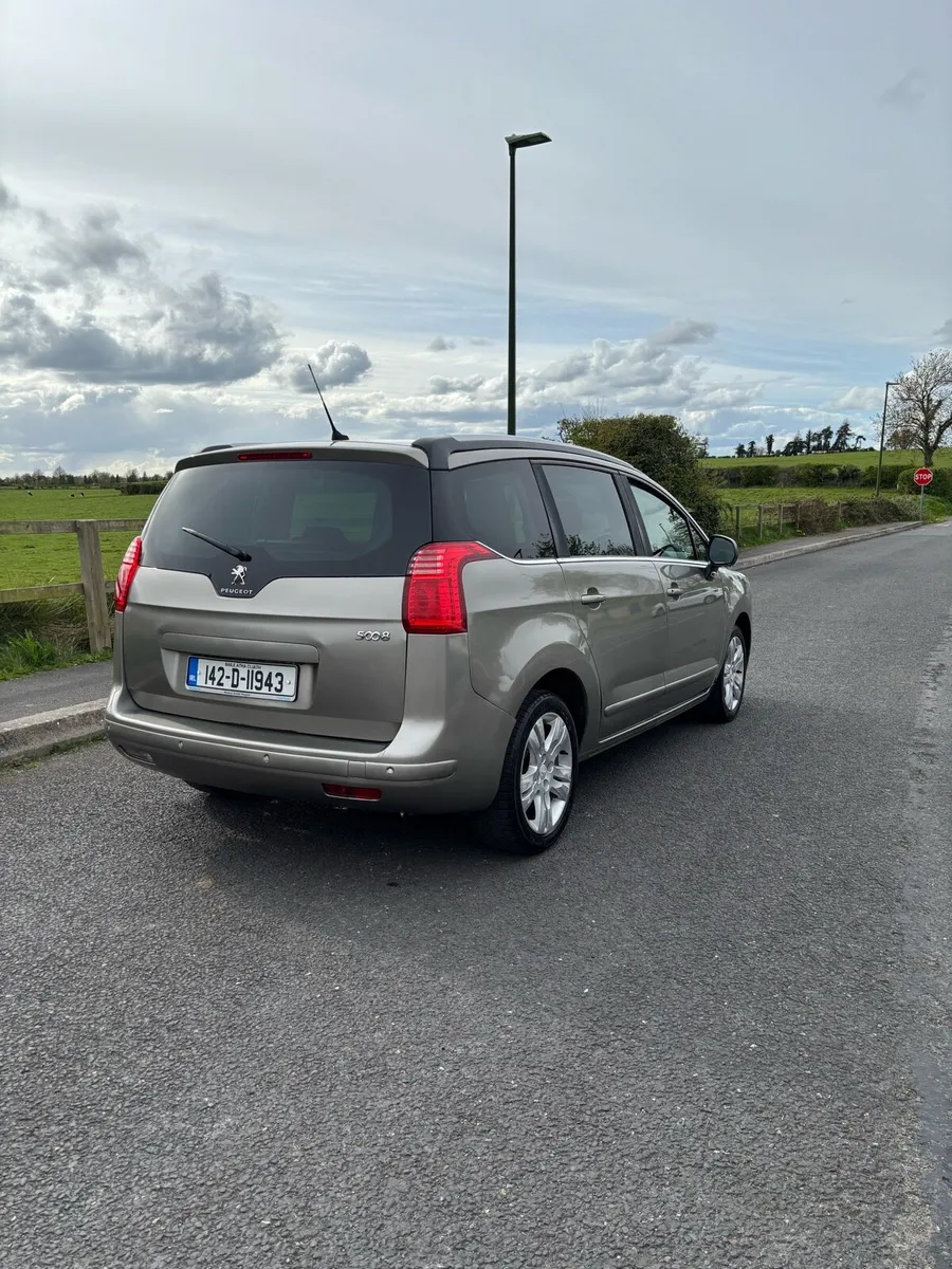 142 Peugeot 5008 - Image 4