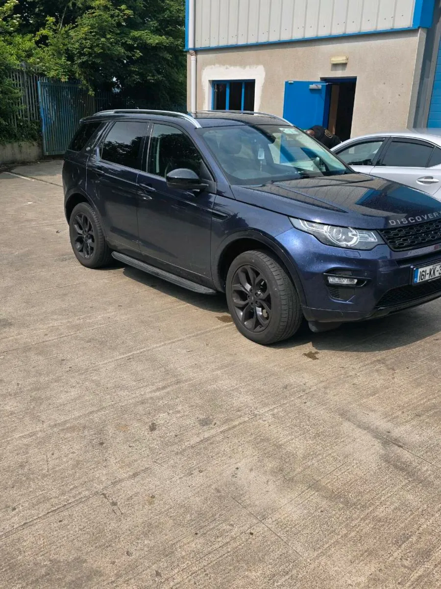 Land Rover discover sport 7 seat - Image 2