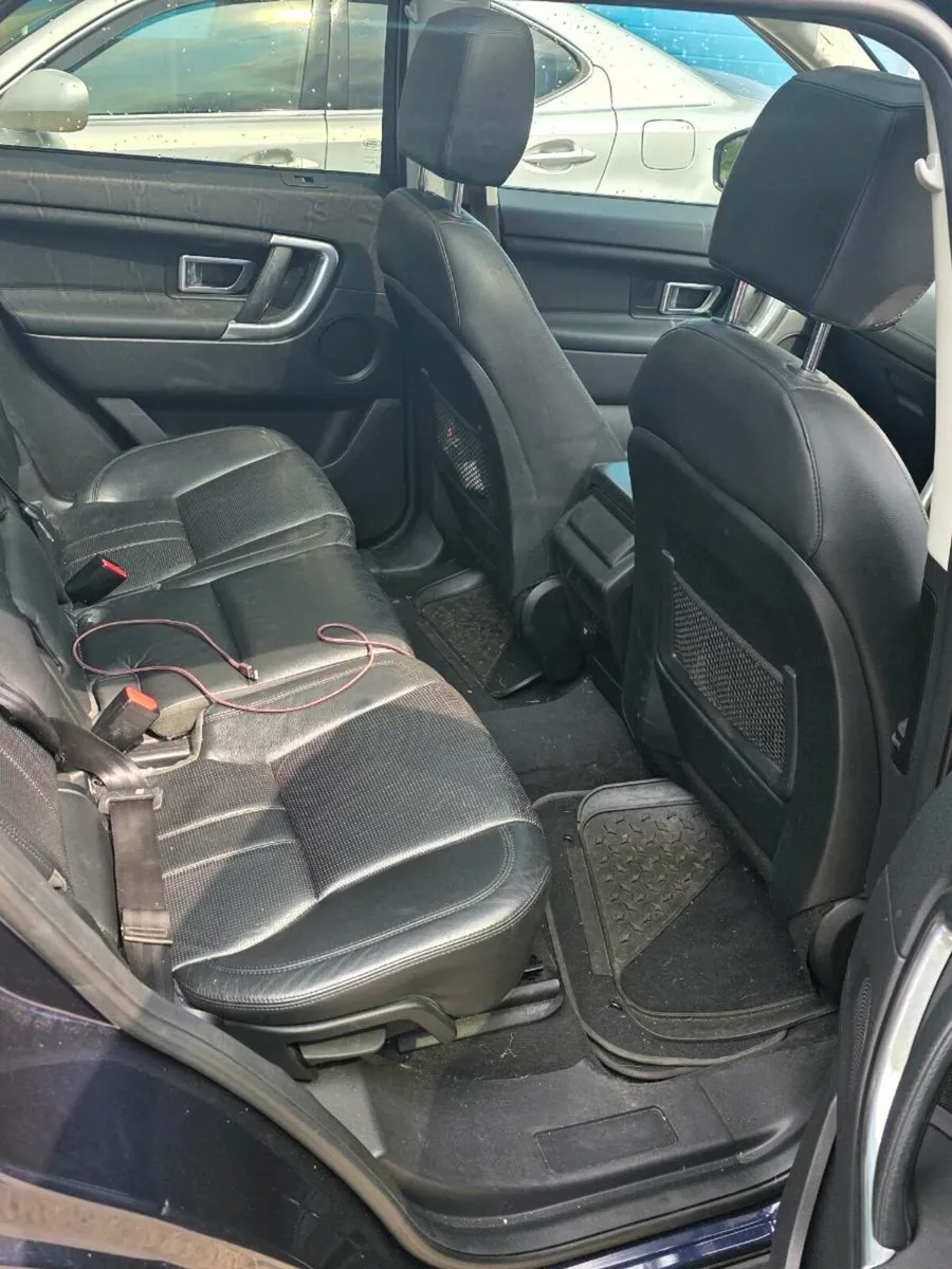 Land Rover discover sport 7 seat - Image 4