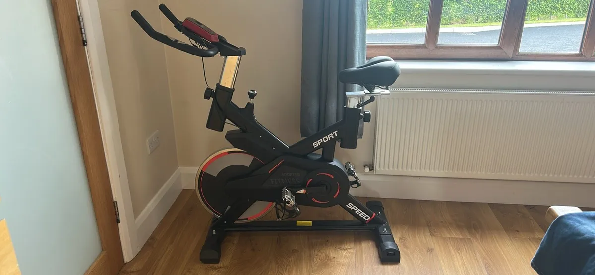 Edge spin bike - Image 1