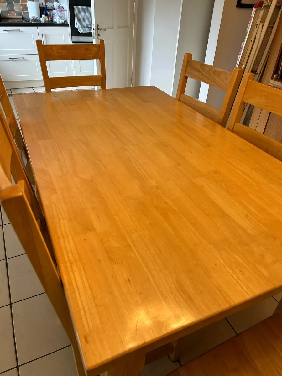 table and chairs - Image 2